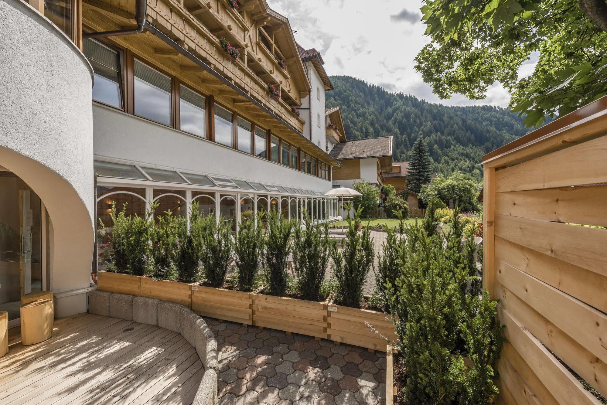 Bed & Breakfast Abis - Dolomites Rio di Pusteria Ngoại thất bức ảnh
